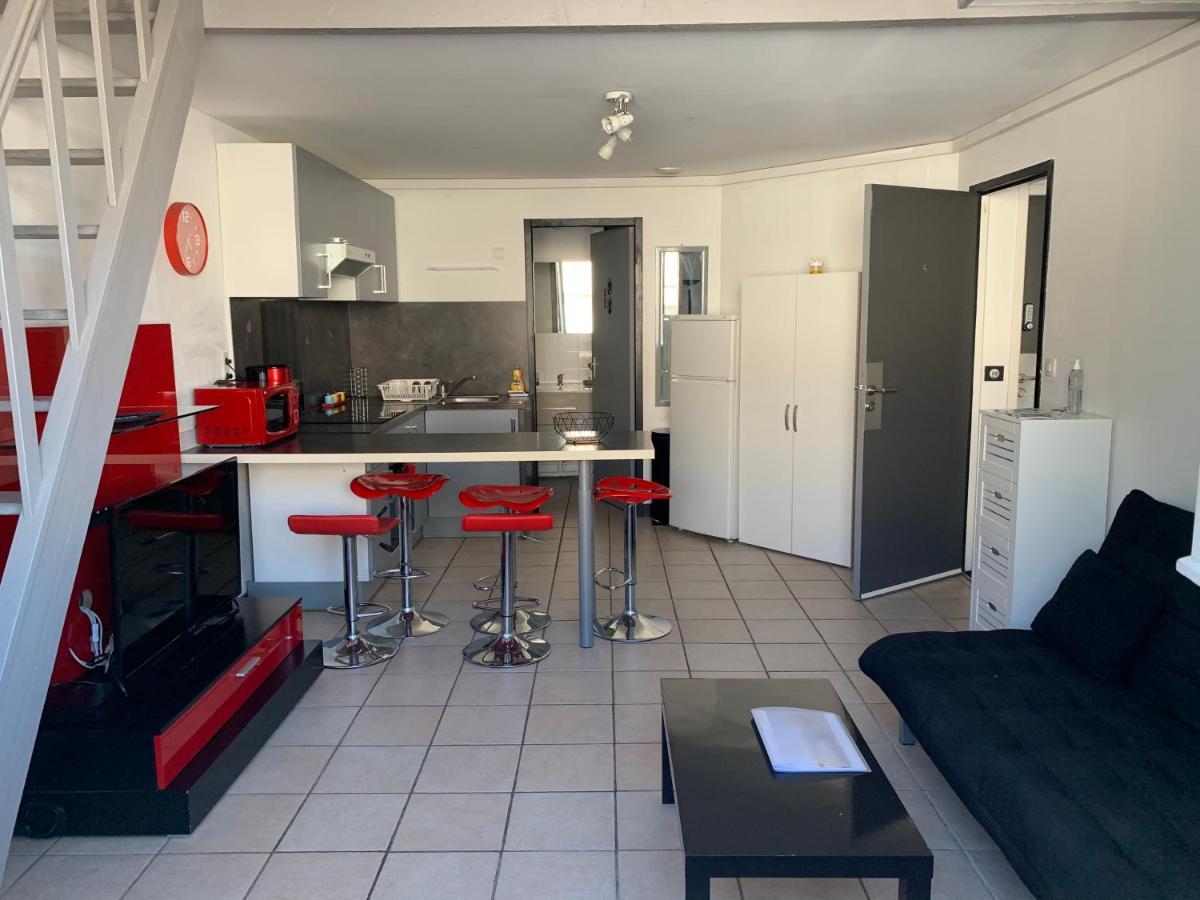 Appartement T3 Tout Confort En Duplex A 20Mn A Pied Du Centre-Ville Avec Tv Et Wifi La Rochelle  Exterior photo