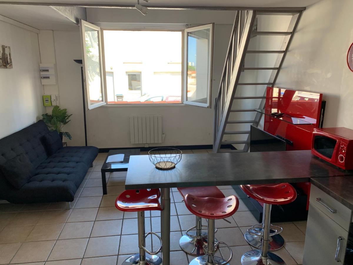 Appartement T3 Tout Confort En Duplex A 20Mn A Pied Du Centre-Ville Avec Tv Et Wifi La Rochelle  Exterior photo