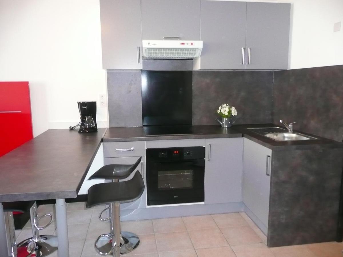 Appartement T3 Tout Confort En Duplex A 20Mn A Pied Du Centre-Ville Avec Tv Et Wifi La Rochelle  Exterior photo